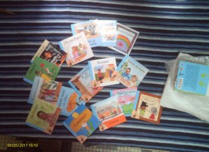 "Little books for little hands" in Burkina Faso